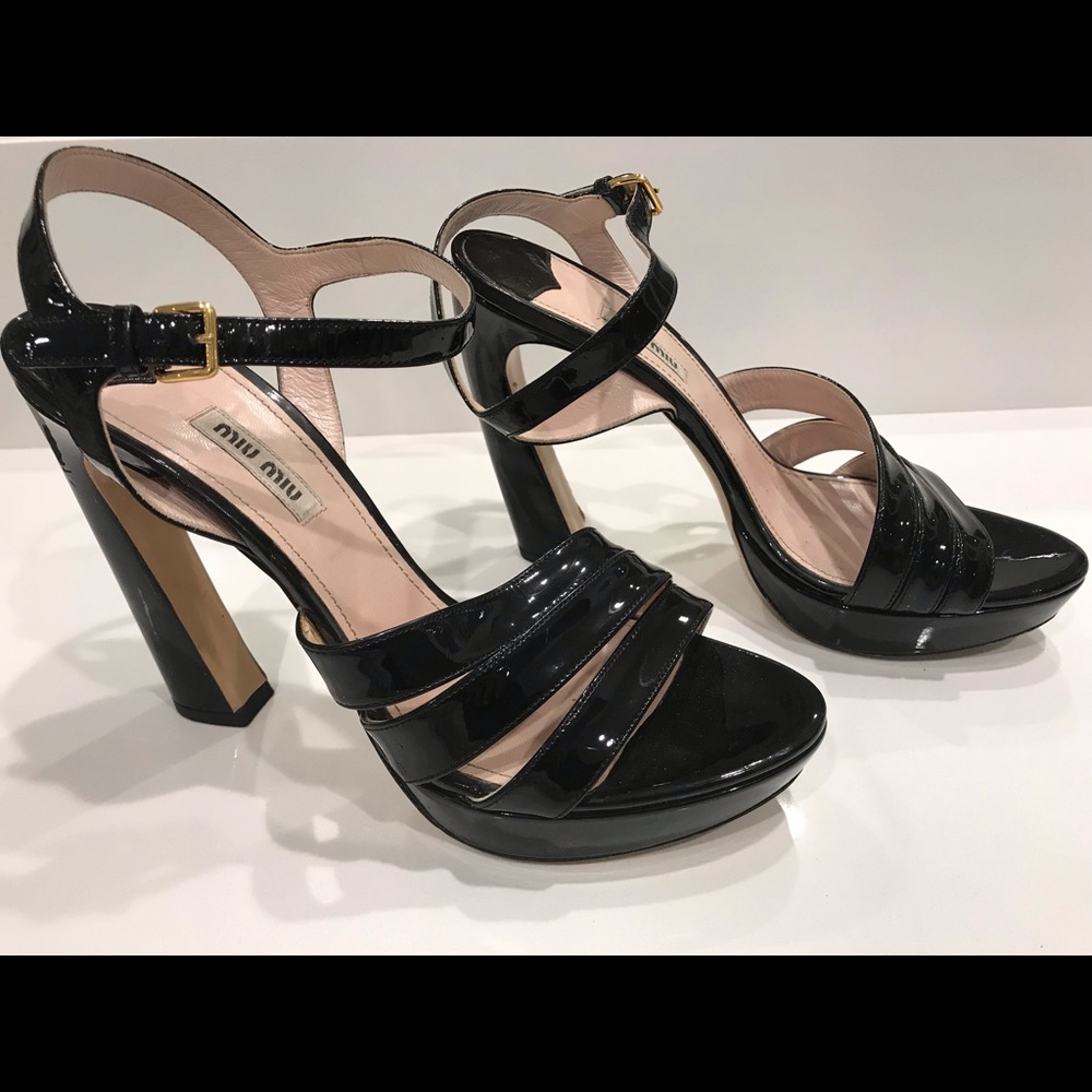 MIU MIU SANDALS